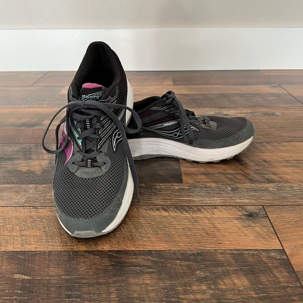 Saucony Women’s Cohesion 15 Running Shoes in Shadow/Razzle Charbon